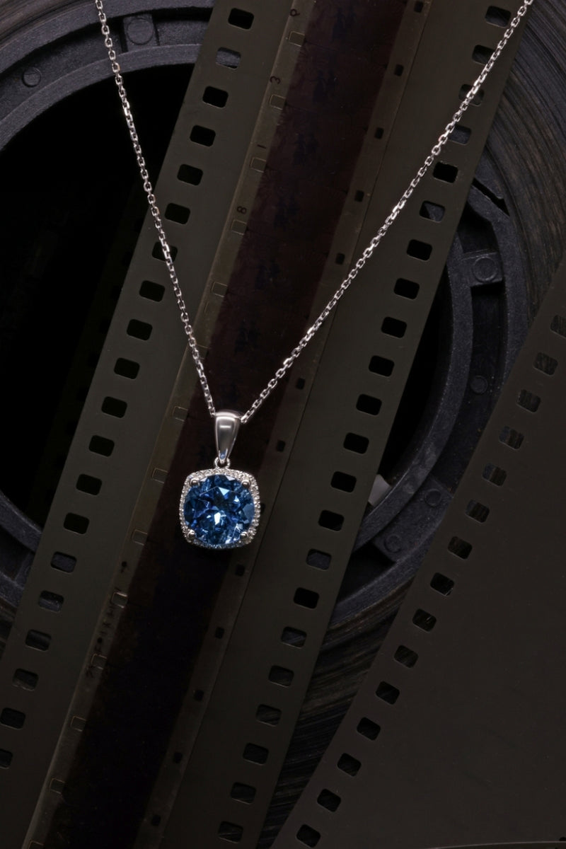 Pendentif "Delicate Topaze" Diamant 0,08/28 ; Topaze