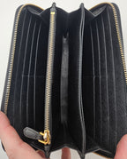 Cartera larga Prada de cuero Saffiano