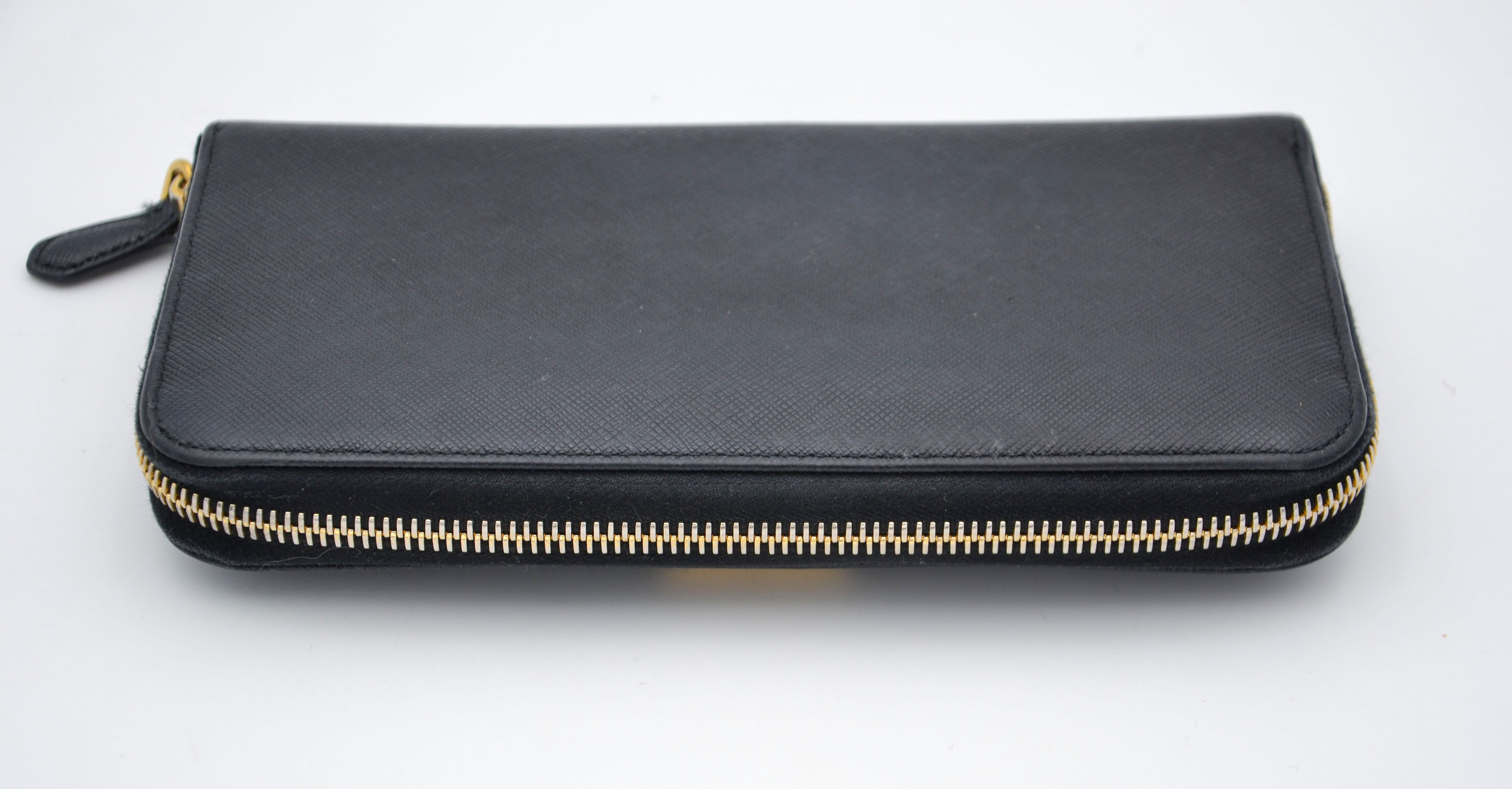 Cartera larga Prada de cuero Saffiano