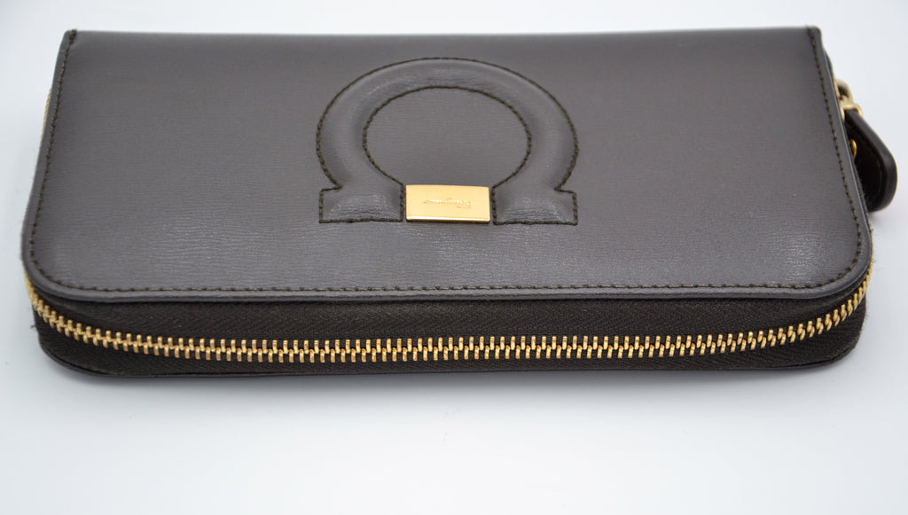 Salvatore Ferragamo Zippy Wallet in Leather