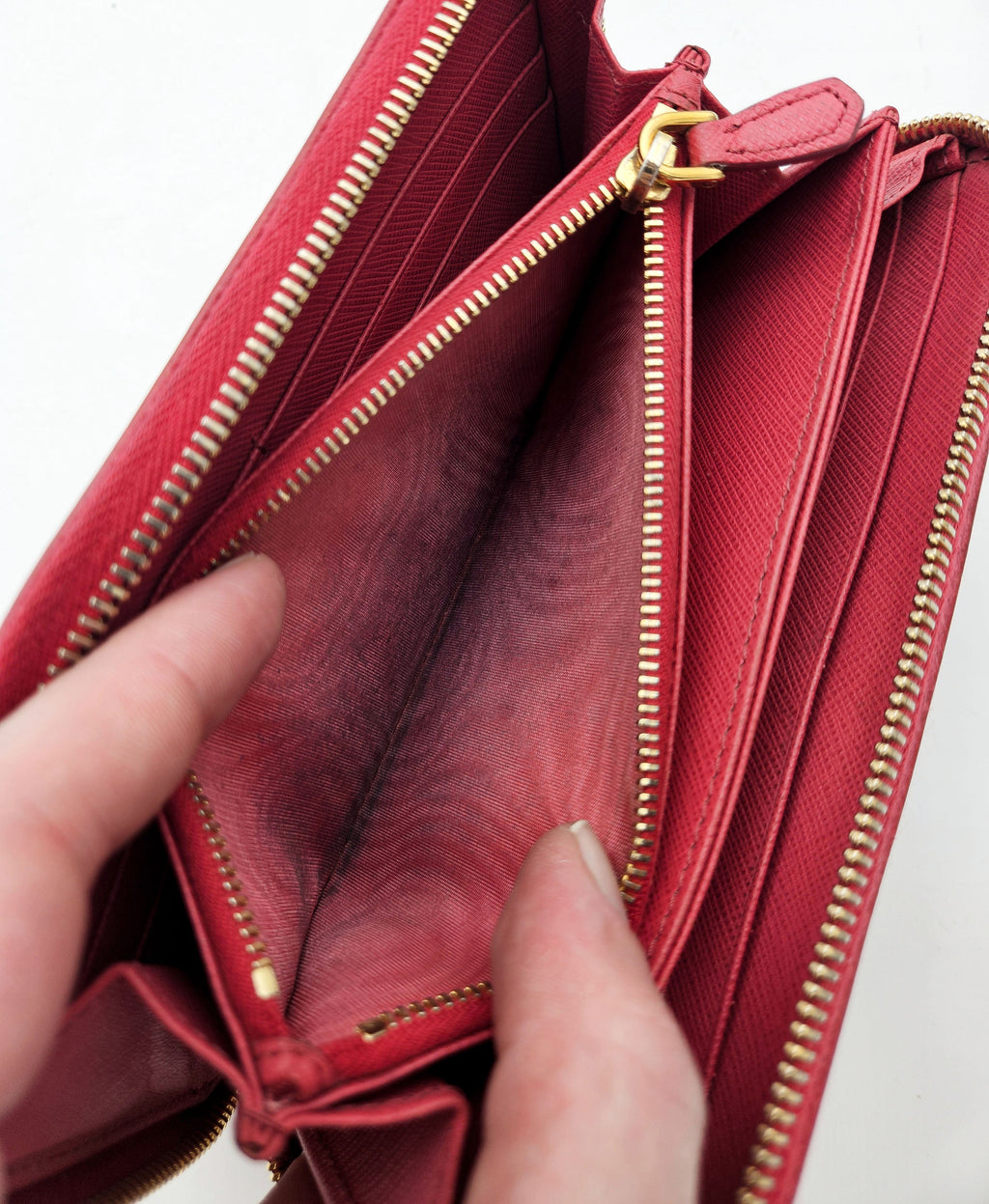 Portefeuille Zippé Prada En Cuir Saffiano