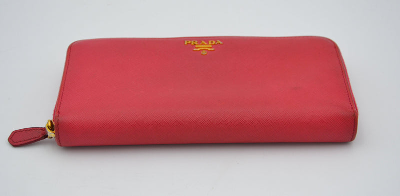Portefeuille Zippé Prada En Cuir Saffiano