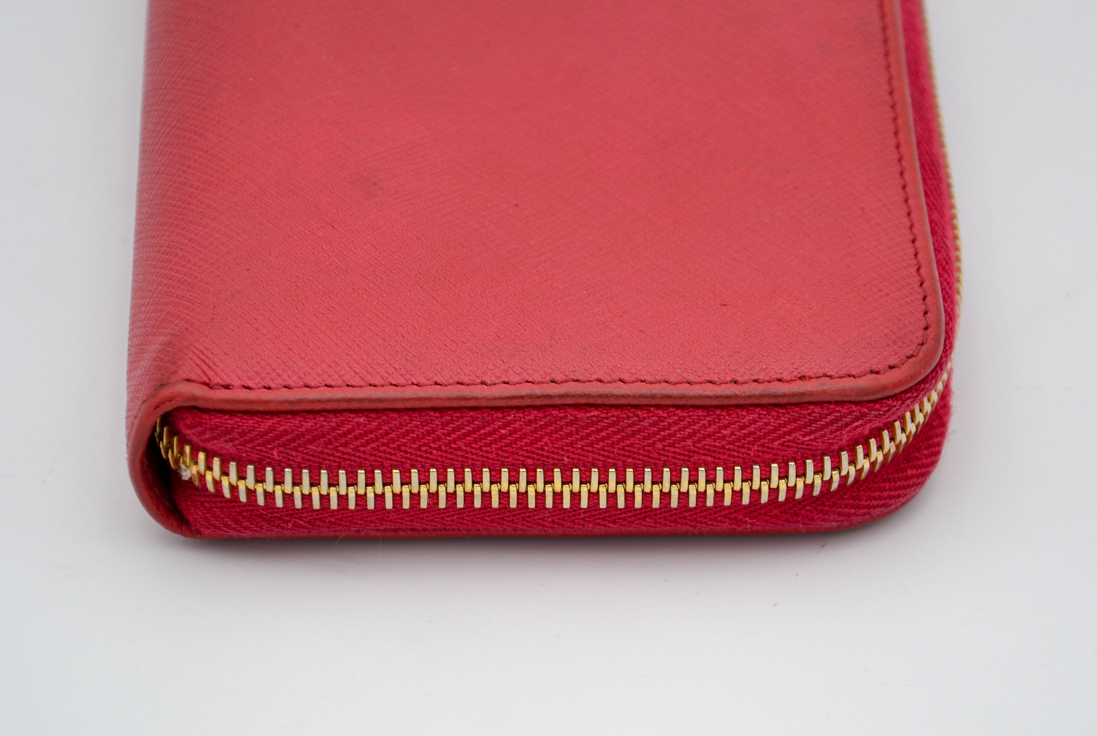 Portefeuille Zippé Prada En Cuir Saffiano