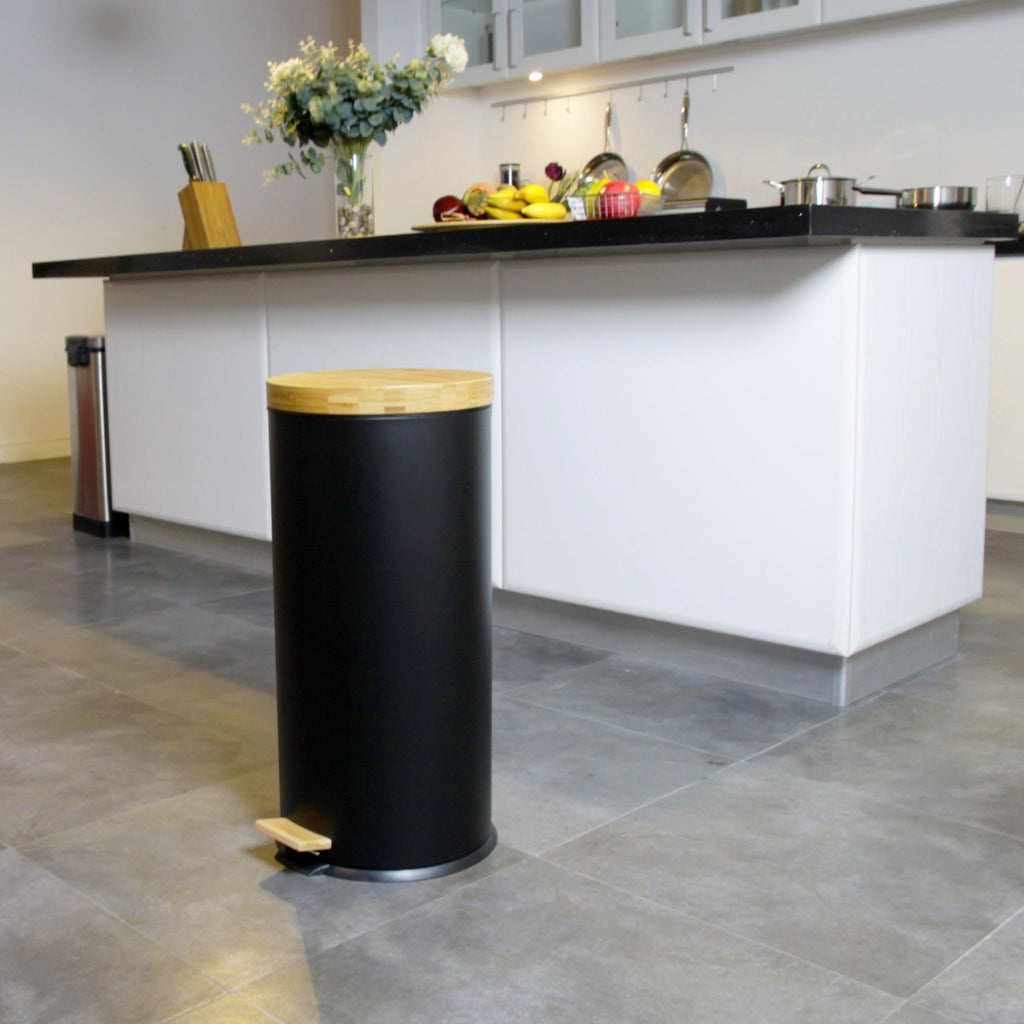 Poubelle bois de cuisine à pédale 30L Naturel FOREST Noir en acier Inox couvercle en bambou avec seau