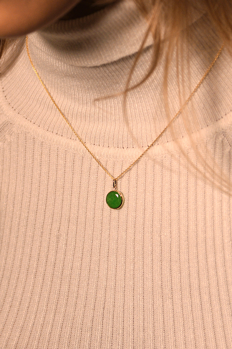 Pendentif "Beyla" Jade Verte, Or Jaune 375/1000