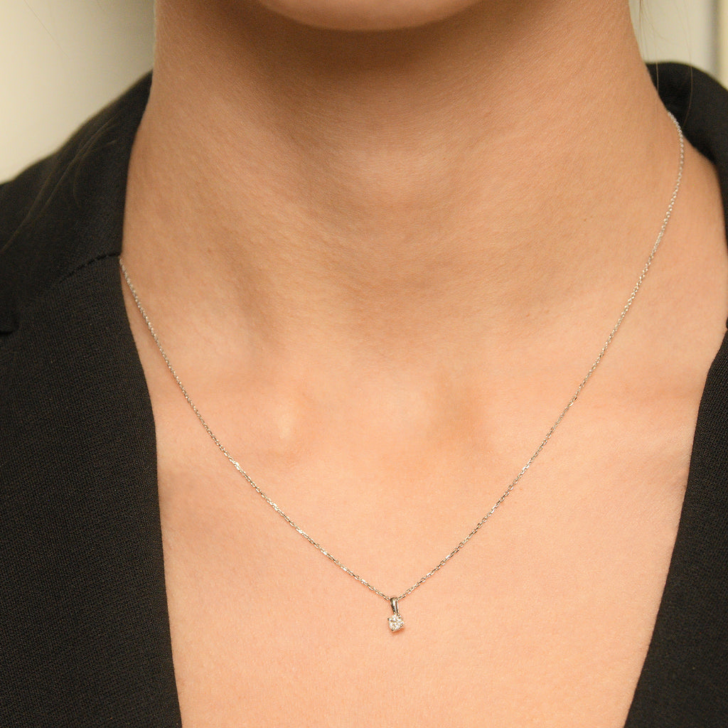 "Laila" Pendant, Diamond D 0,16/1 - 375/1000 White Gold