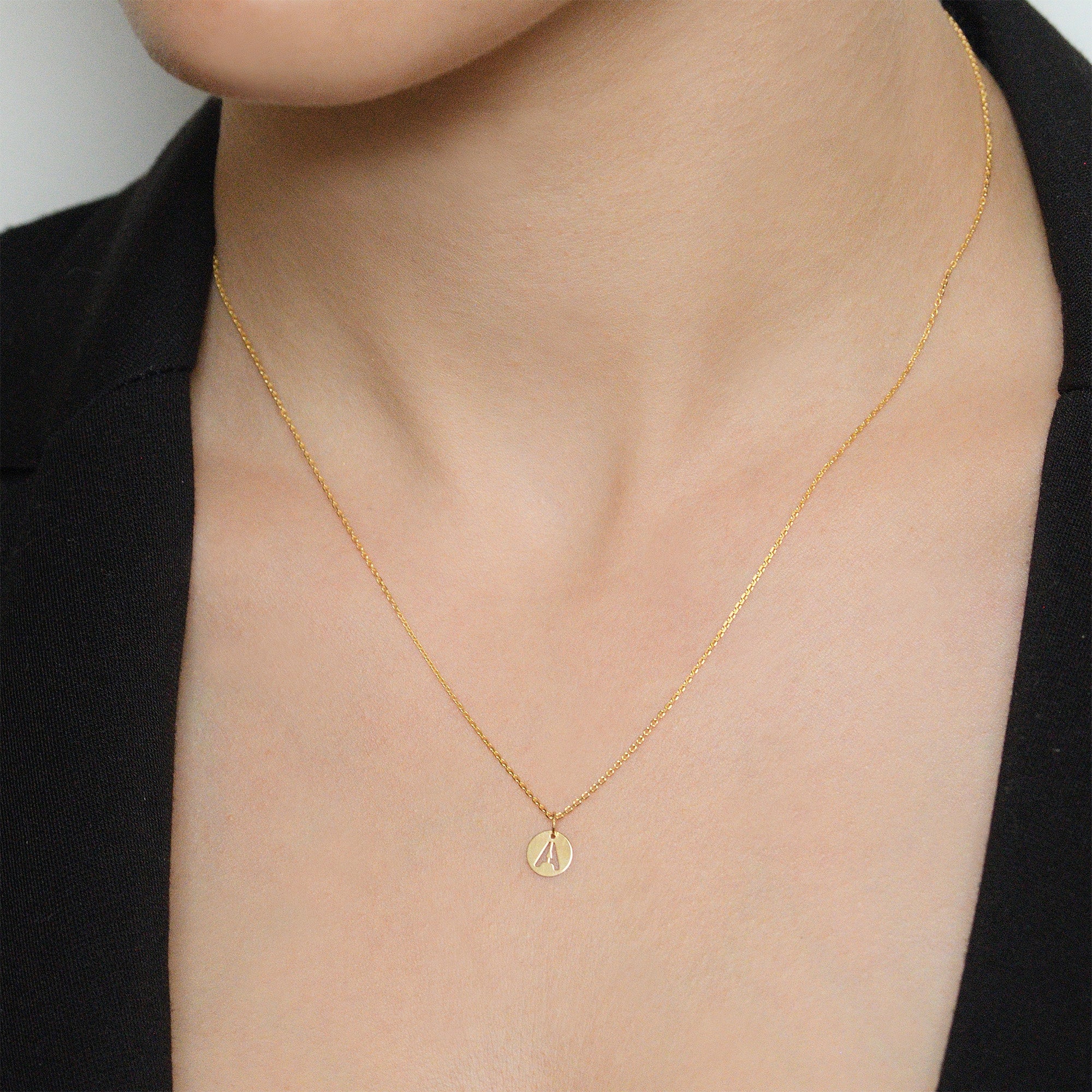 Colgante "Letra A Dorada" - Oro Amarillo 375/1000