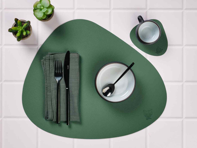 Set De Table Curve Réversible - 6 Pièces - Cuir Recyclé Jaune Moutarde Et Vert Sapin