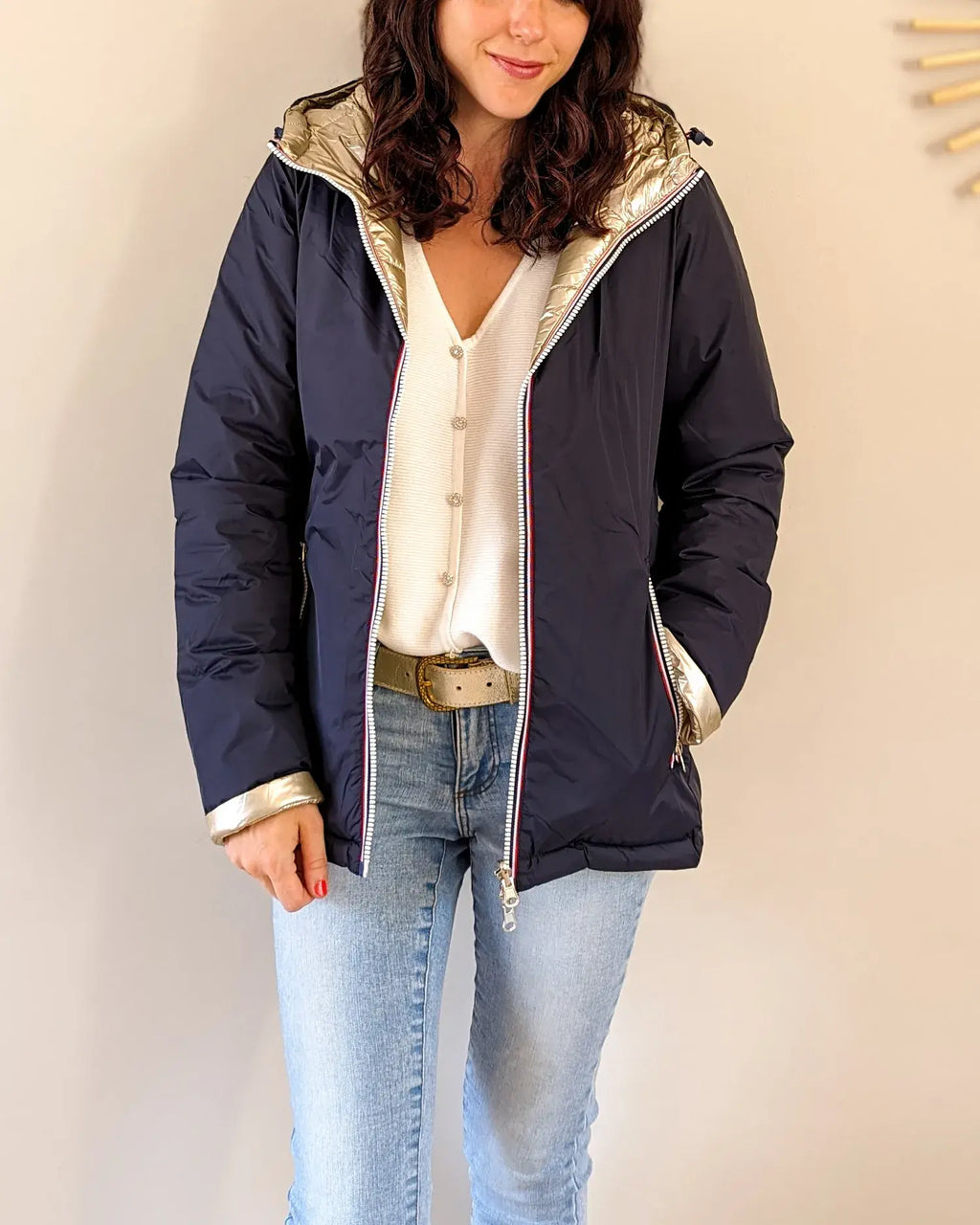 Kurze Daunenjacke Amélia – Marineblau/Gold