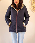 Kurze Daunenjacke Amélia – Marineblau/Gold