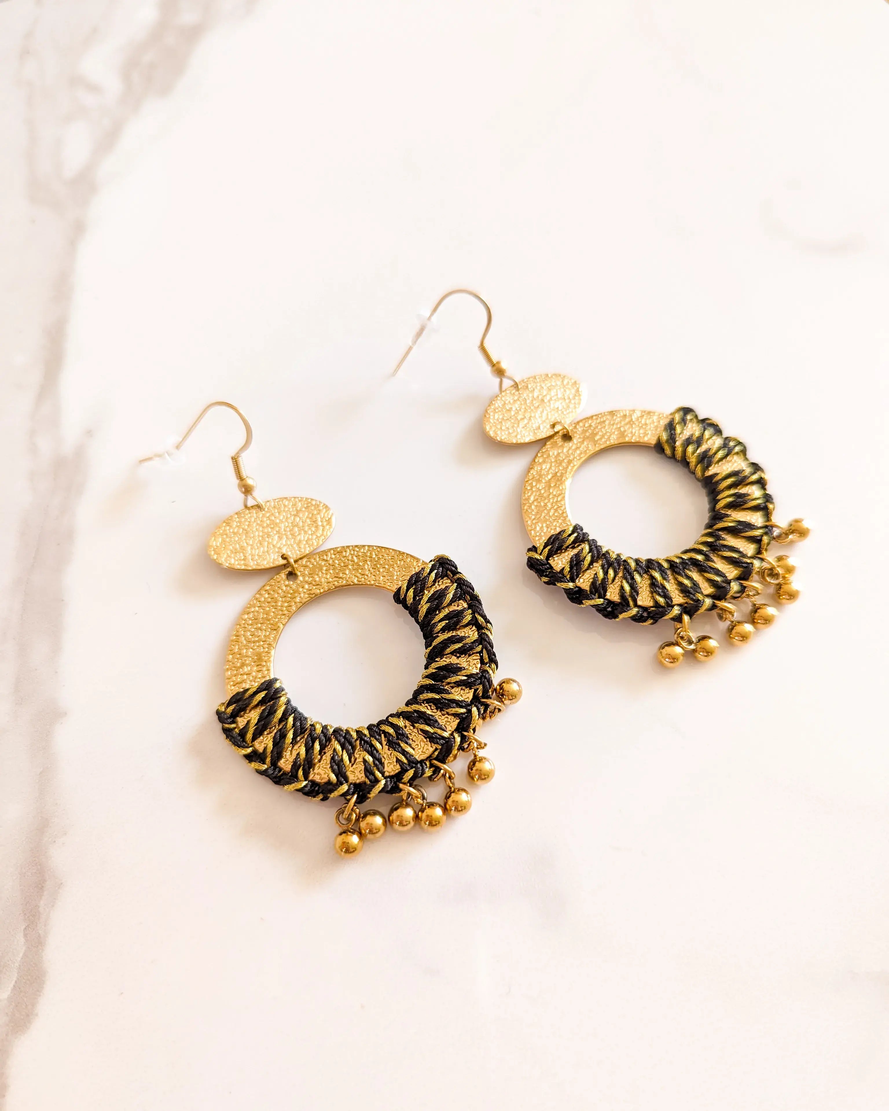 Black Gold Thread Earrings - Doria
