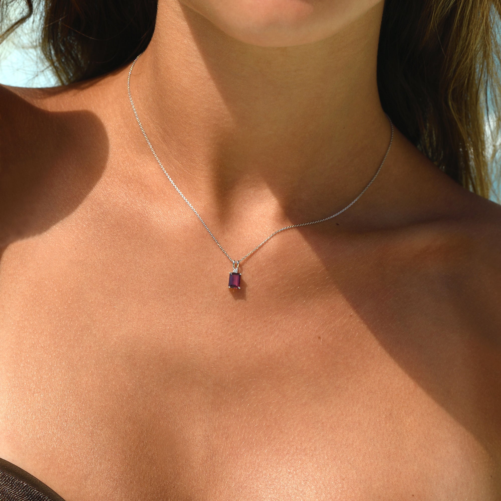 Pendentif " Carré De Rhodolite" D0,03/1 Rh1,25/1 - Or Blanc
