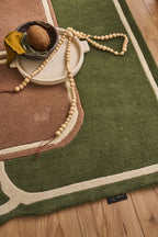 White Cedar – Alfombra de lana verde y marrón White Cedar