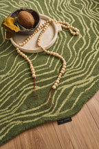 Cedro Blanco – Alfombra De Lana Con Forma Orgánica – Verde Cedro Blanco