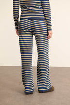 Bas long pour femme Garance Paris, coloris bleu à rayures en maille droit, à la taille élastiquée pour le confort.