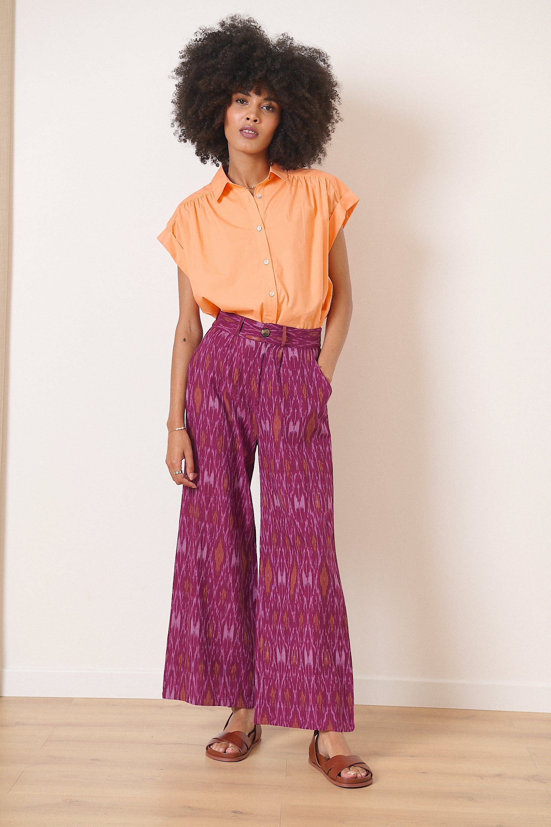 Pantalon TOFU Garance violet à motifs tenue femme moderne et tendance collection printemps vêtements femme