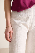 Tenue pour femme glamour et élégante 100% coton broderie avec formes géométriques tenue féminine silhouette sublimée 
