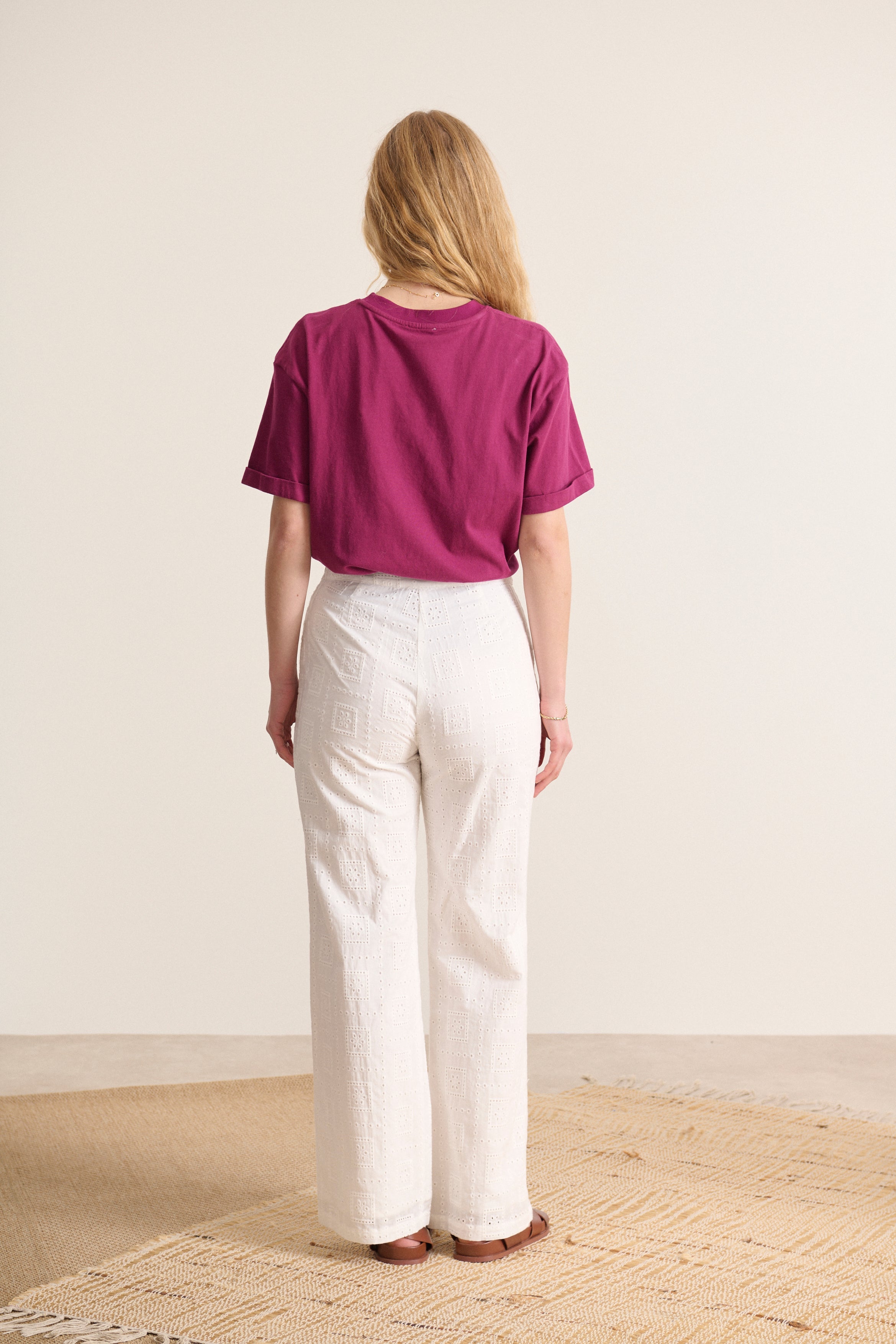 Pantalon fluide et droit en coton avec broderie anglaise à taille haute pantalon d'ensemble femme chic et élégant 