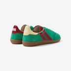 Baskets Pine Berry