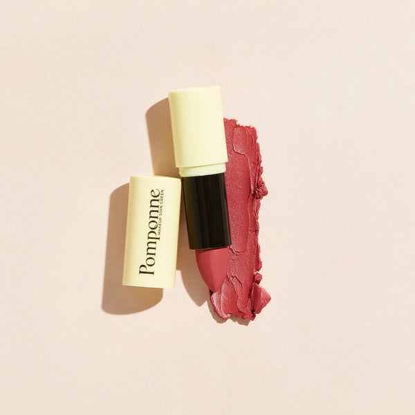 Lápiz labial hidratante natural Pomponne en tono rosa invernal