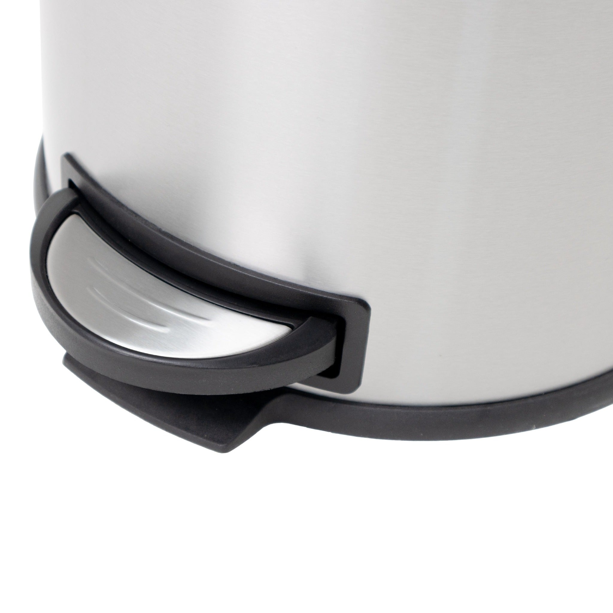 Papelera de cocina básica con pedal y tapa curva URBAN 30L de acero inoxidable cepillado - REDDECO.com