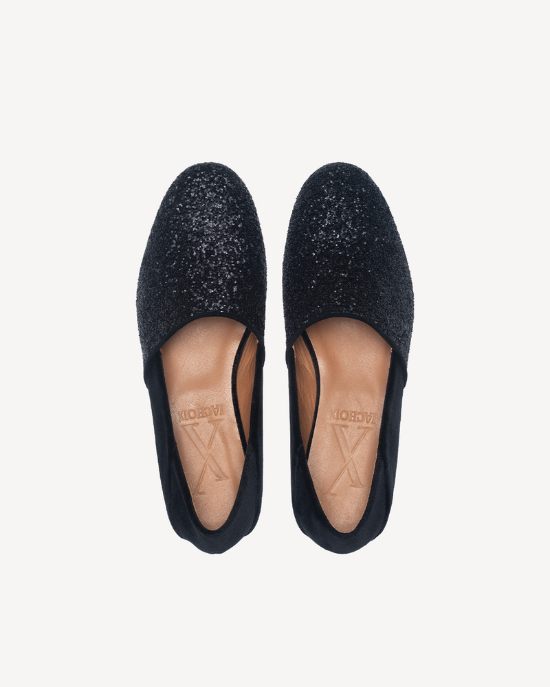 Terciopelo sin cordones y purpurina.