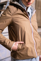 Regnjacka Mandy - Camel/Guld