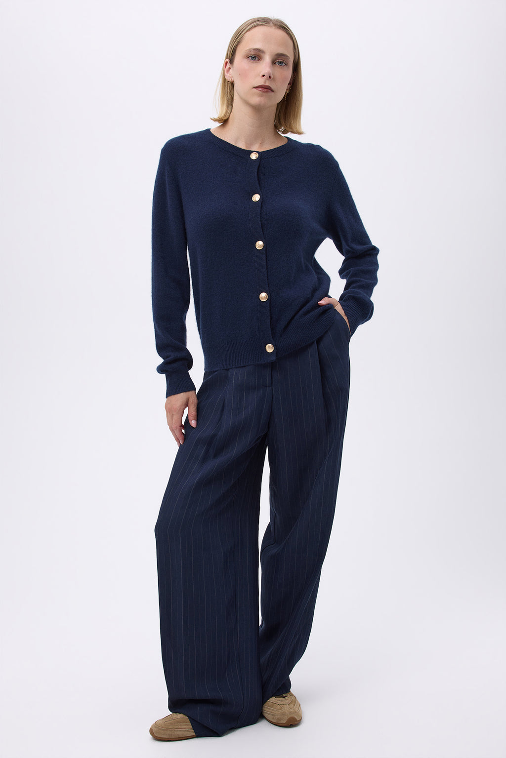Oversize Cardigan Med Rund Hals Og Gyldne Knapper F Riva - Marineblå - Dame