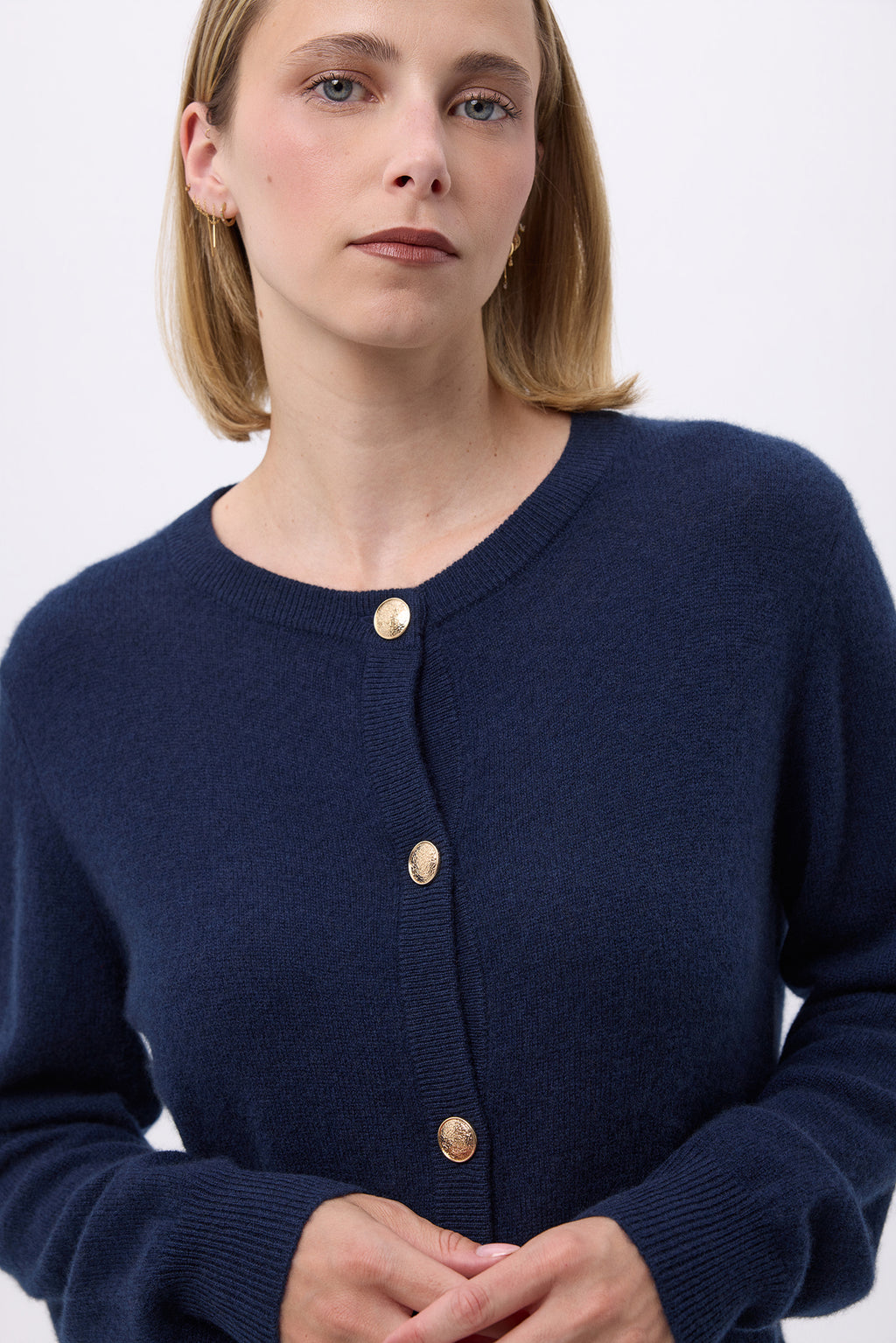 Oversize Cardigan Med Rund Hals Og Gyldne Knapper F Riva - Marineblå - Dame