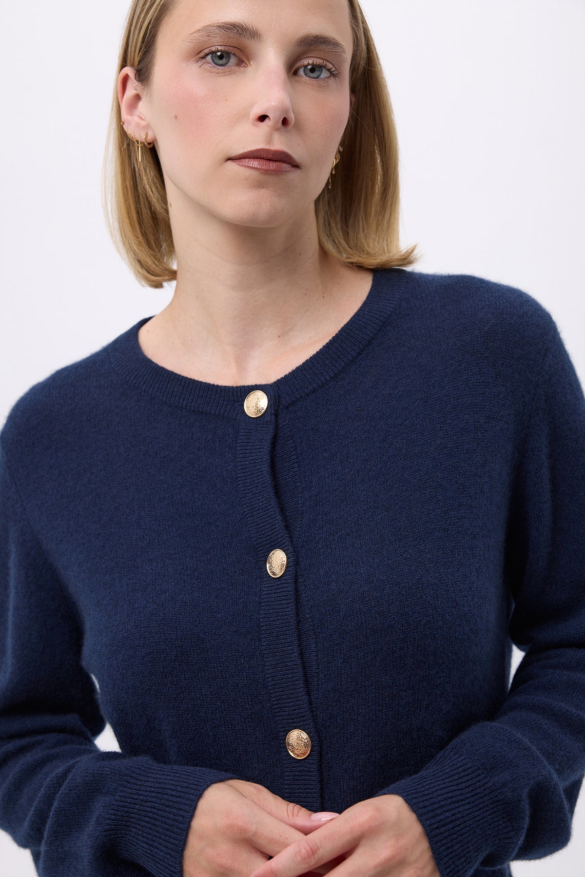Oversize Cardigan Med Rund Hals Og Gyldne Knapper F Riva - Marineblå - Dame