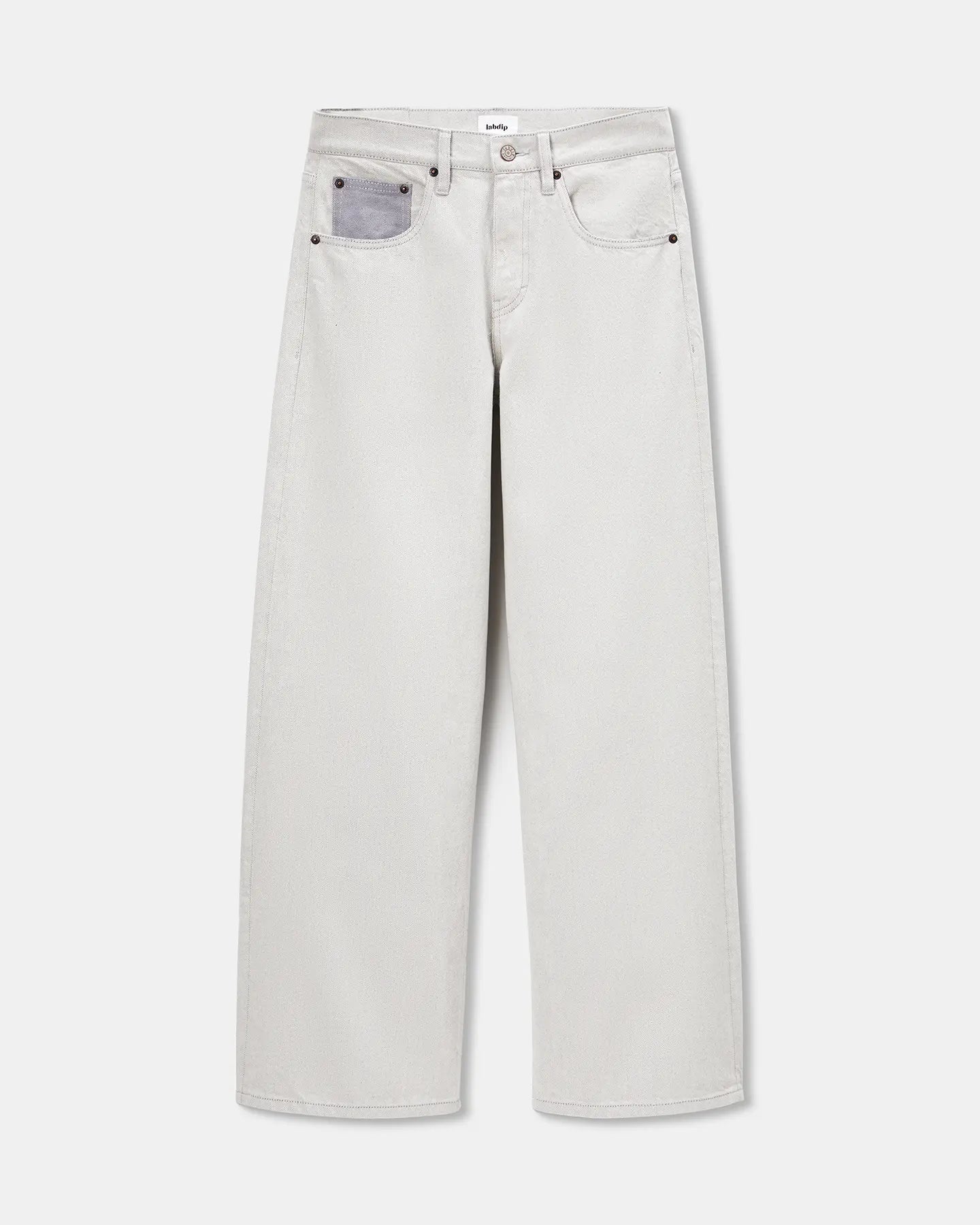 Jean large en denim 100 % coton non teint, couleur granit clair avec une poche avant contrastée, coupe droite et confortable adaptée à toutes les morphologies féminines.
