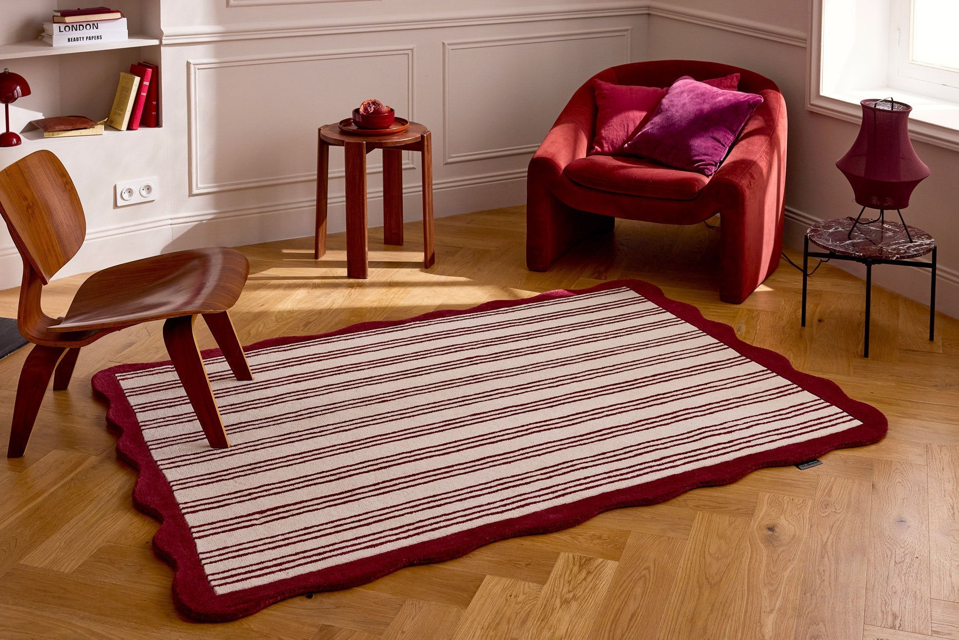 Rouge d'orage – Alfombra de lana a rayas - burdeos Rouge d'orage