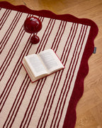 Rouge d'orage – Alfombra de lana a rayas - burdeos Rouge d'orage