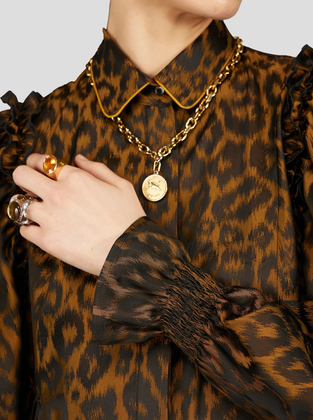 Robe Oma En Léopard Bronze