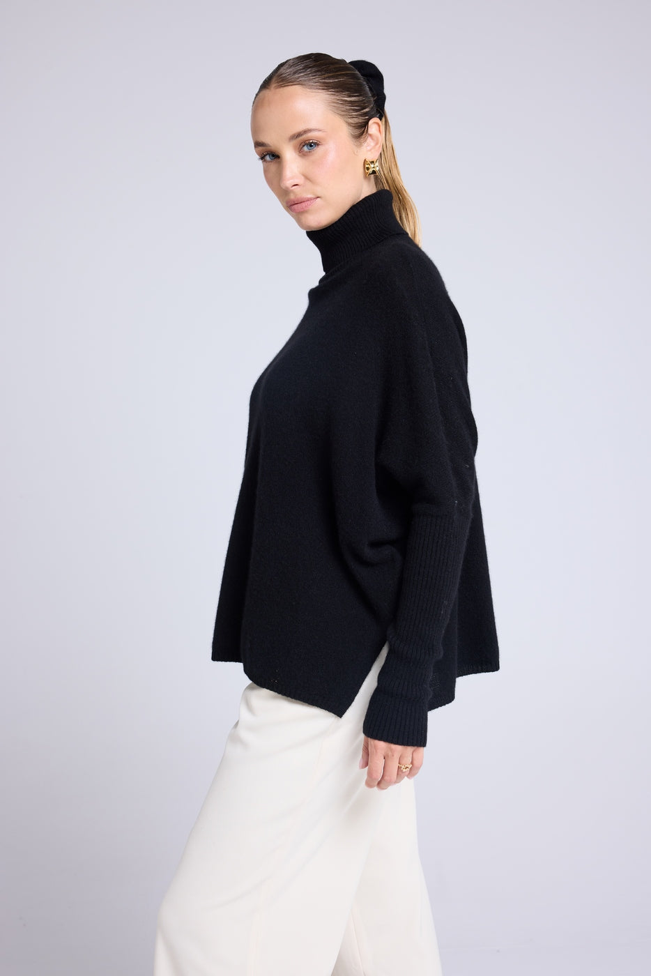 Maglione Collo Alto Poncho Rolanda - Nero