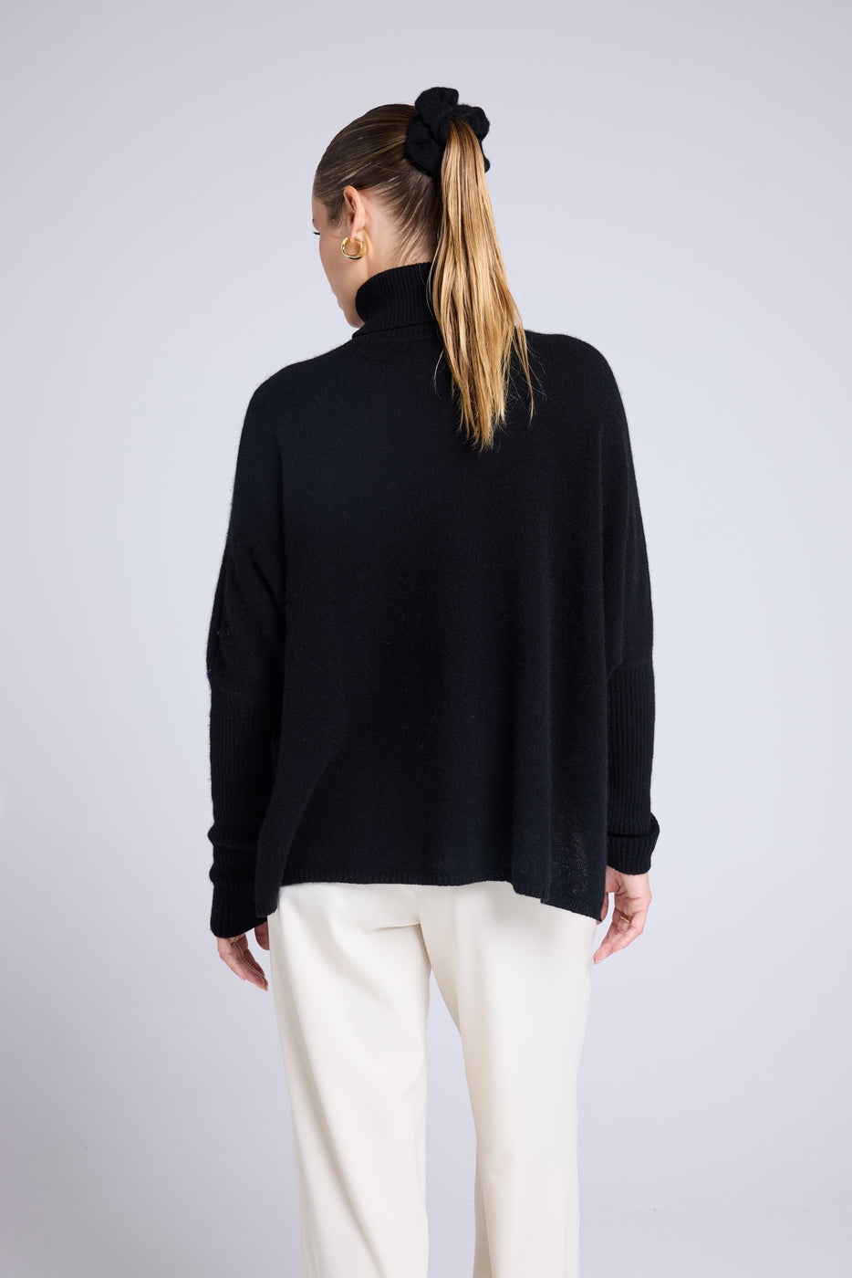 Maglione Collo Alto Poncho Rolanda - Nero