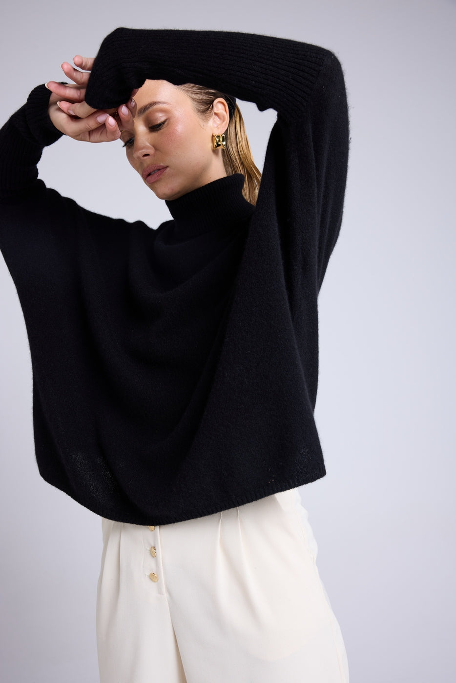 Maglione Collo Alto Poncho Rolanda - Nero