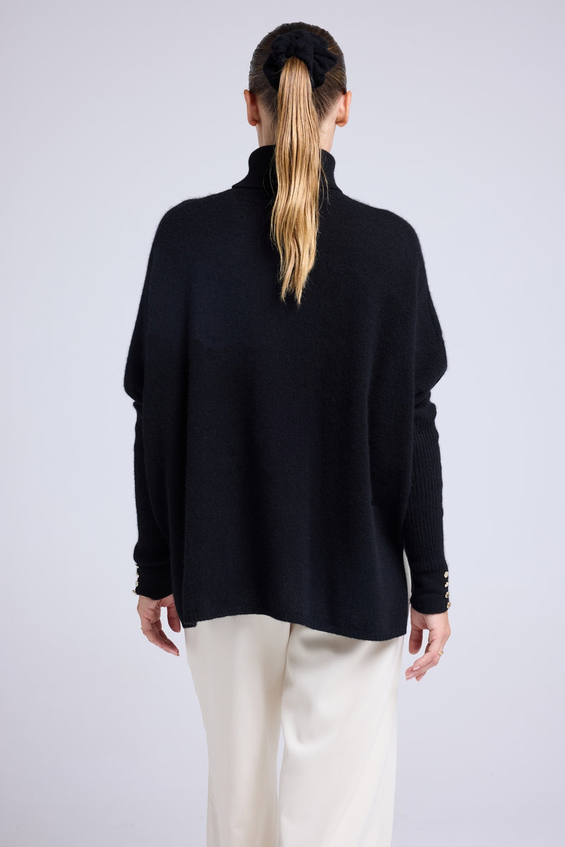 Pull Col Roule Boutons Dorés Poncho Rolanda - Noir