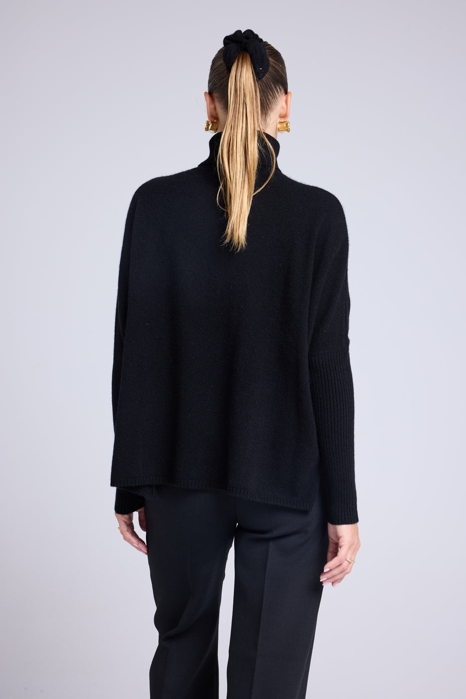 Pull Col Roule Coeur Poncho Rolanda - Noir Rouge - Femme