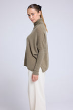 Jersey Cuello Cisne Poncho Rolanda - Verde Caqui