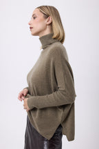 Pull Col Roule Poncho Avec Boutons F Rolanda - Vert Khaki Boutons Dores - Femme