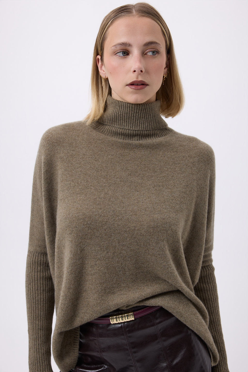 Pull Col Roule Poncho Avec Boutons F Rolanda - Vert Khaki Boutons Dores - Femme
