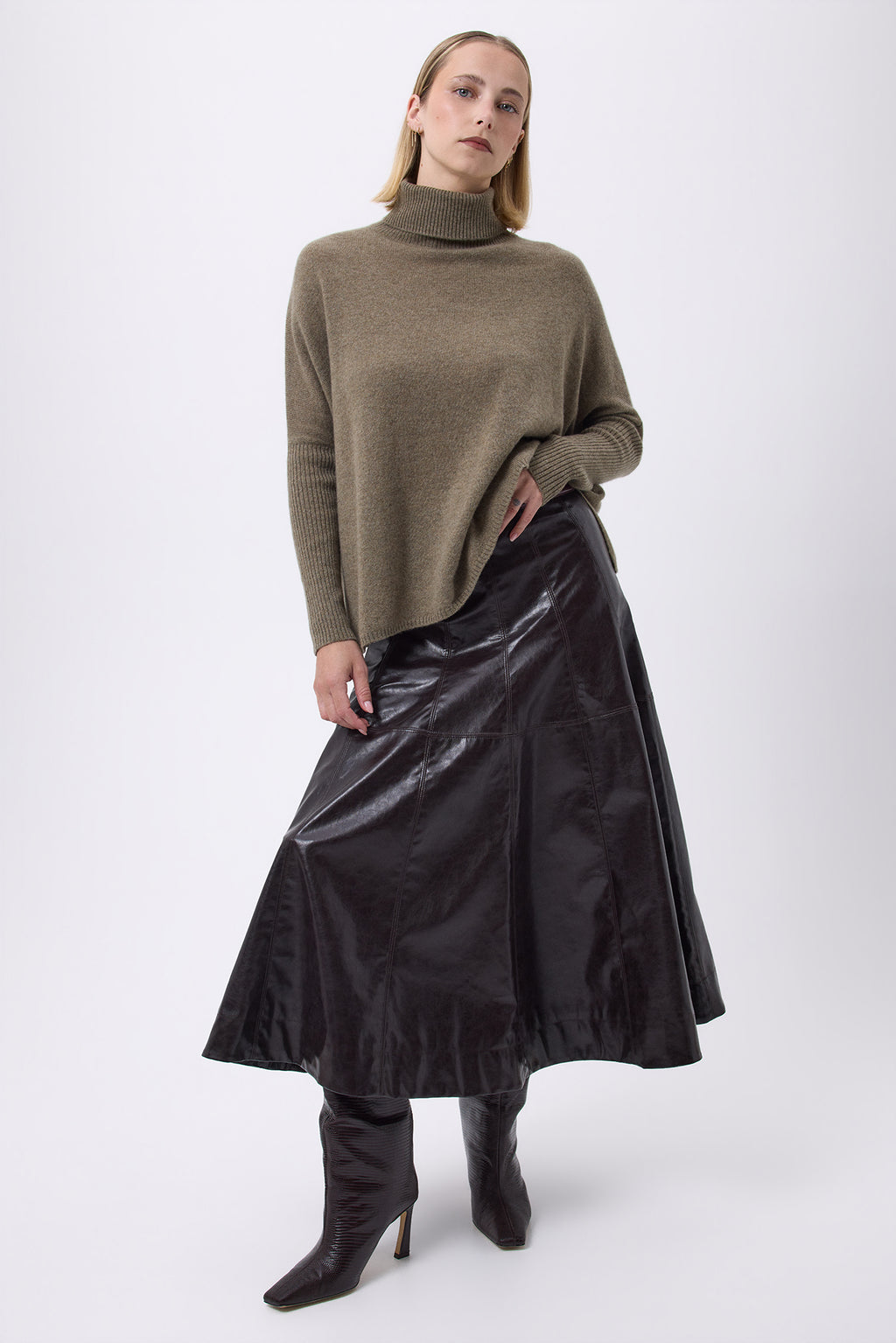 Pull Col Roule Poncho Avec Boutons F Rolanda - Vert Khaki Boutons Dores - Femme