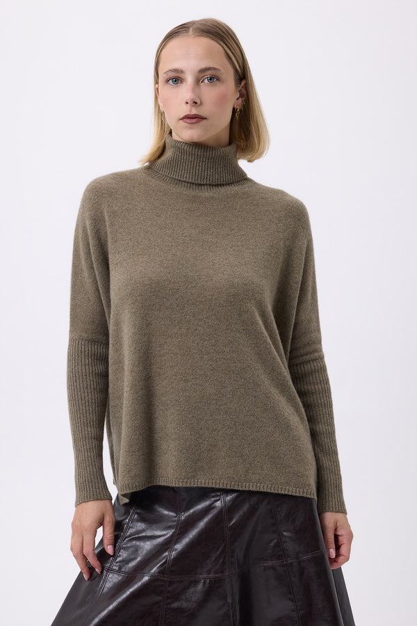 Coltrui Poncho Met Knopen F Rolanda - Khakigroen Gouden Knopen - Dames