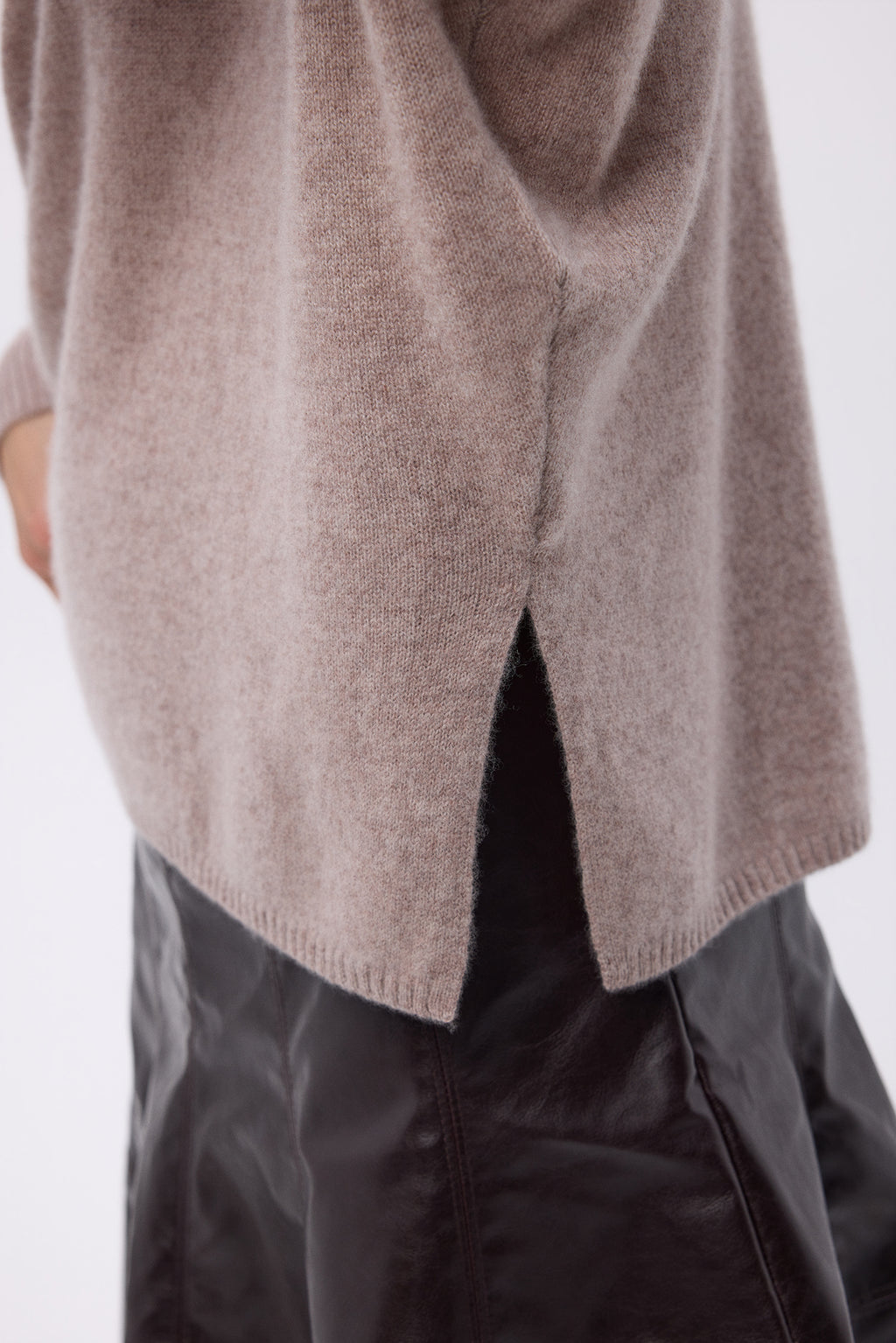 Sweter ponczo z golfem F Rolanda - Taupe - Damski