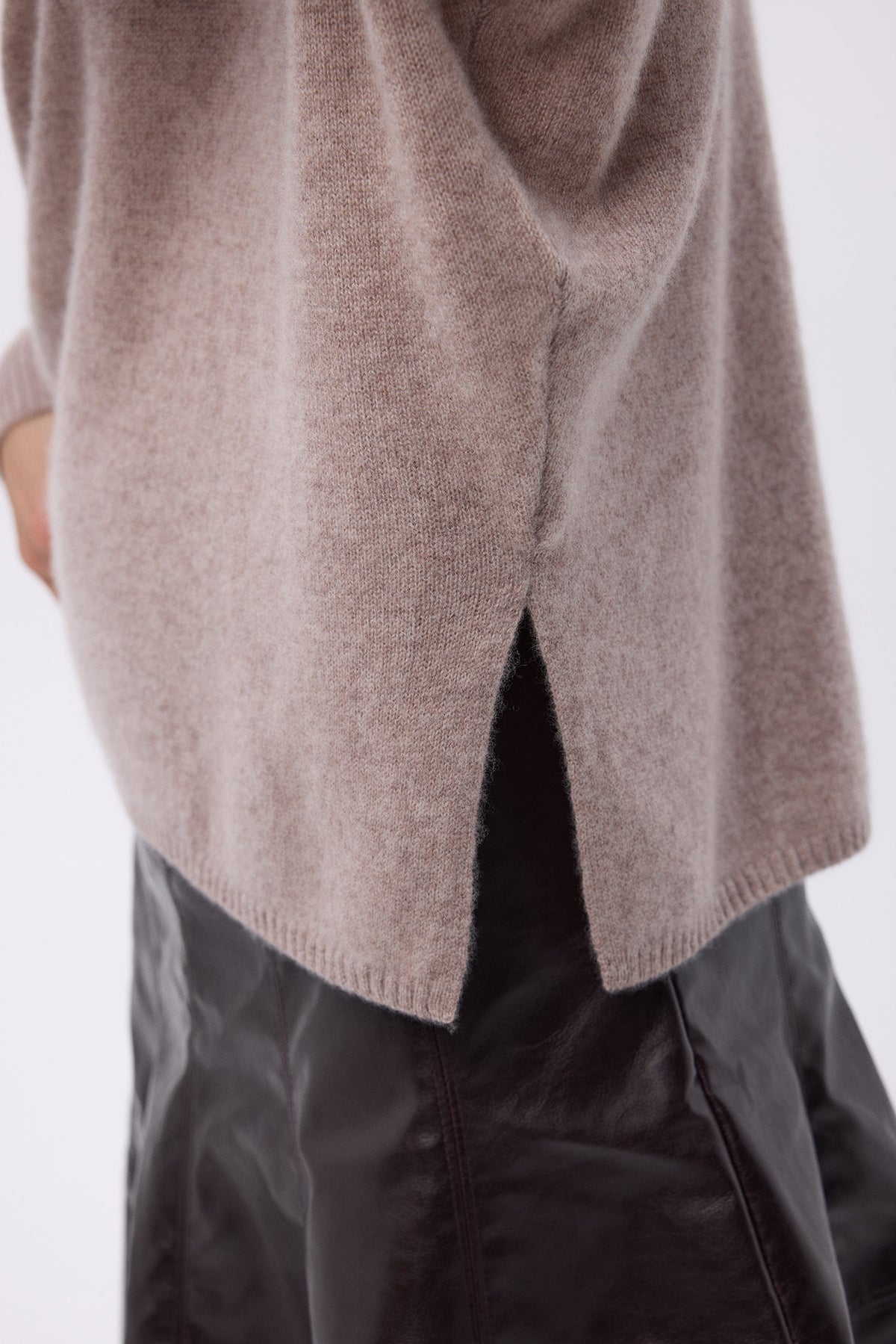 Sweter ponczo z golfem F Rolanda - Taupe - Damski