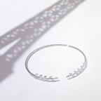 "Comme Une Feuille" Bracelet D0.21/40 - 375/1000 White Gold
