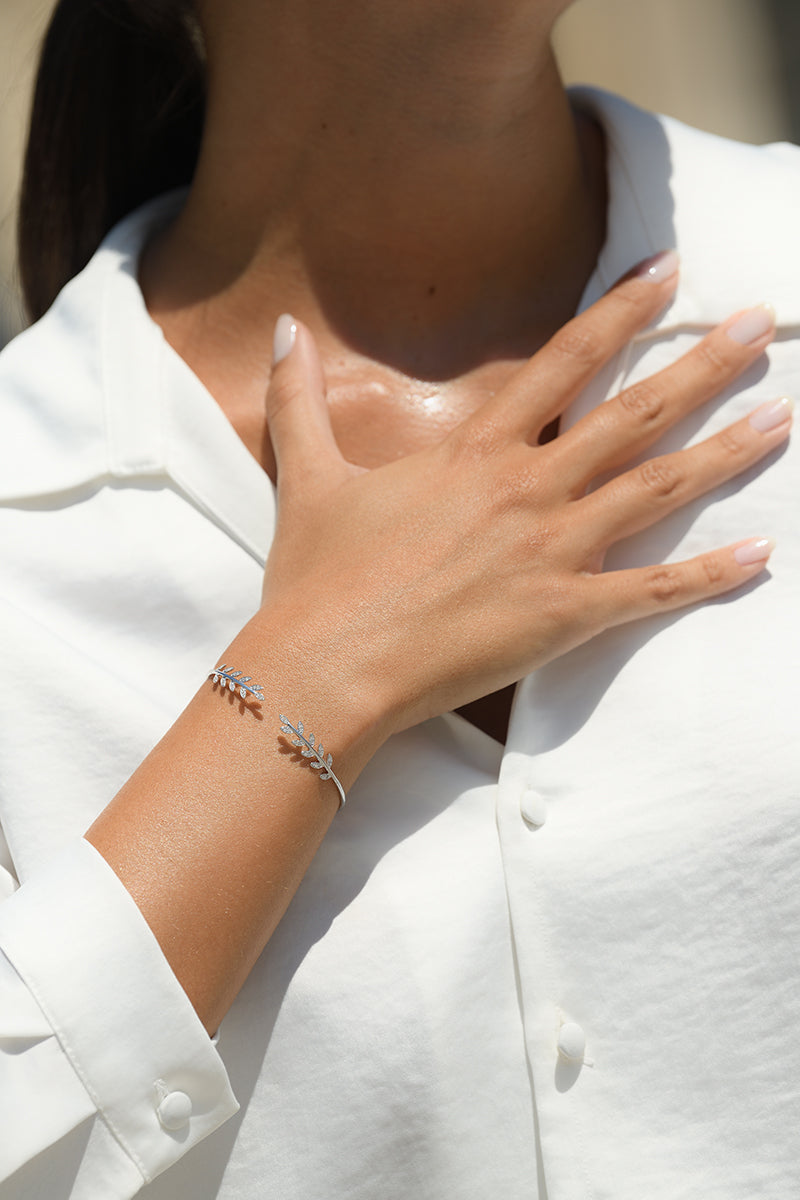 "Like a Leaf" Bracelet D0.21/40 - 375/1000 White Gold