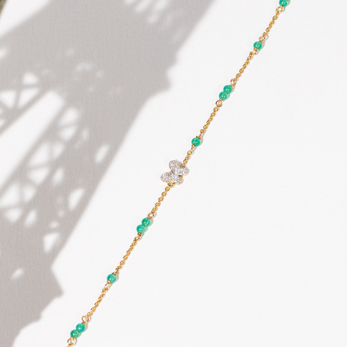 Bracelet "Mantola" D 0,082/12 Agathe Verte 0,8/11 - Or Jaune 375/1000