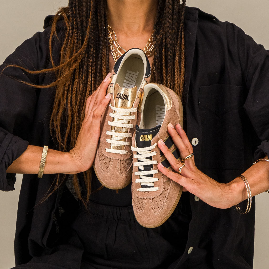 Zapatillas deportivas en rubor latte